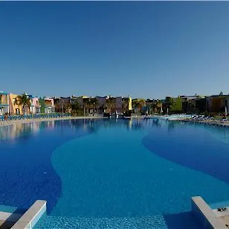 Apartment Charming Orada 2-bedroom Duplex With Shared Pool Sleeps 6