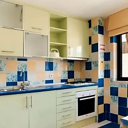 Charming Orada 2-bedroom Duplex With Shared Pool Sleeps 6 Albufeira
