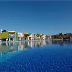 Charming Orada 2-bedroom Duplex With Shared Pool Sleeps 6 Апартаменты