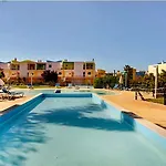 Charming Orada 2-bedroom Duplex With Shared Pool Sleeps 6 Апартаменты