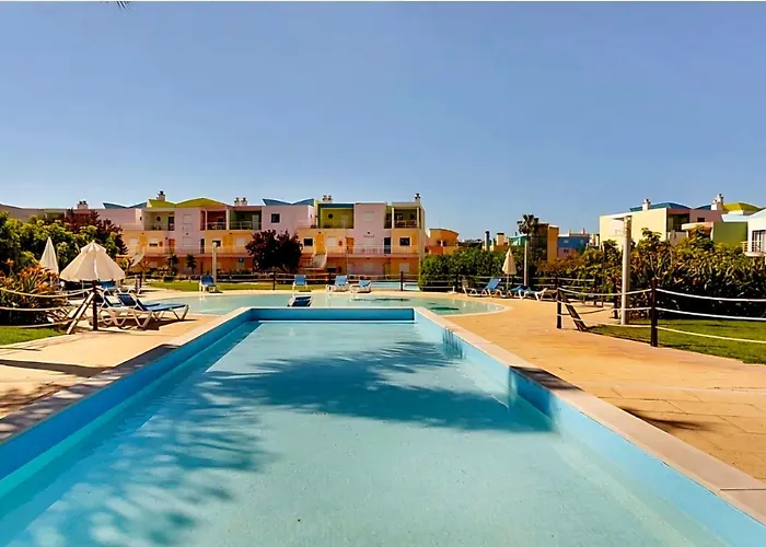 Charming Orada 2-bedroom Duplex With Shared Pool Sleeps 6 Apartmán